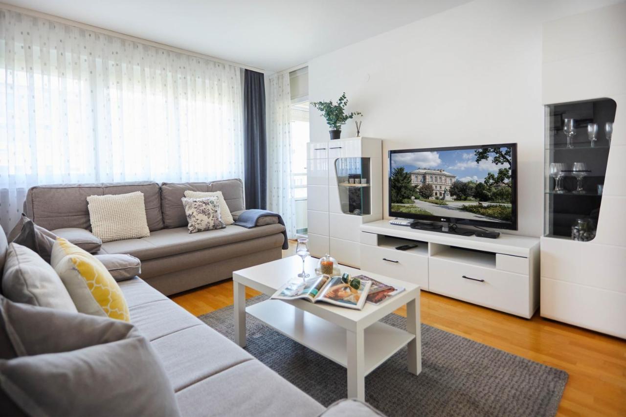 Spacious 2Bdr Apartment Near Business District Zagreb Exterior photo
